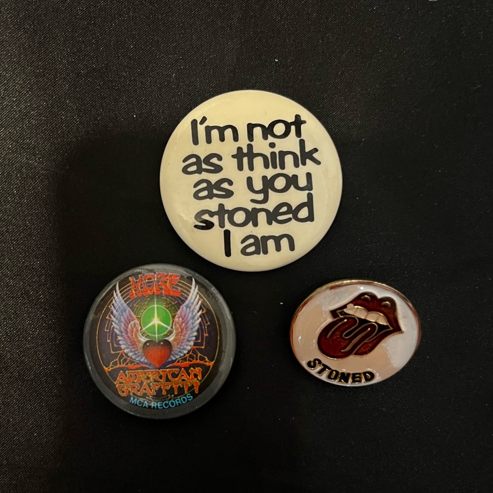 Vintage pins 1970-1980